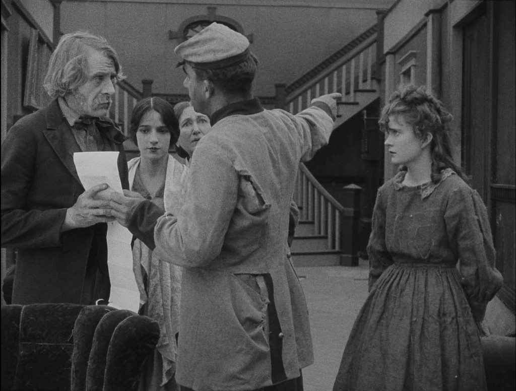 Spottiswoode Aitken (L), Miriam Cooper, Josephine Crowell, unknown soldier and Mae Marsh. BFI Blu-ray screenshot, scanned from the original negative in 4K